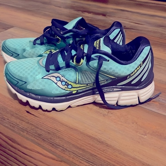 Saucony women’s size 7 - Picture 3 of 6